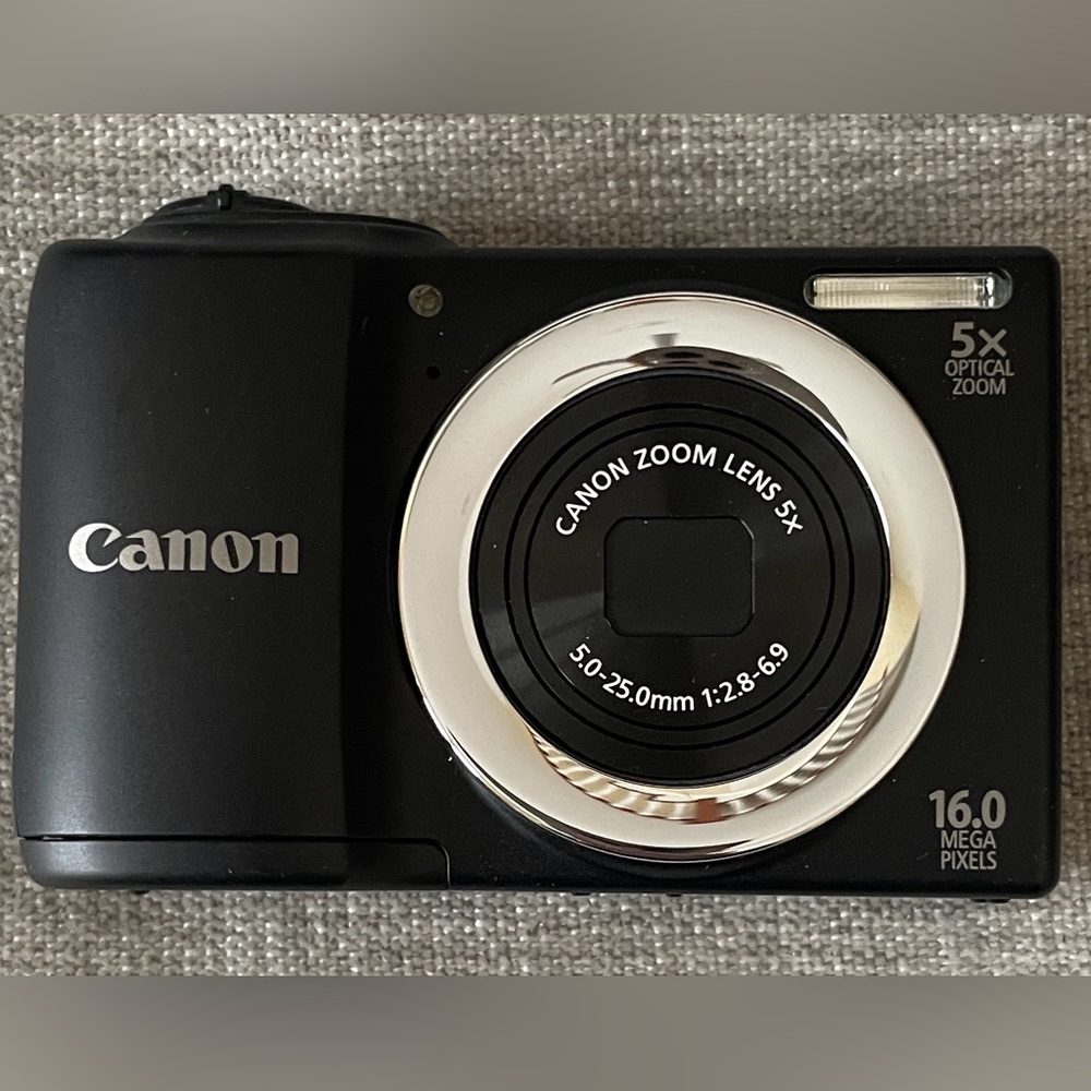 Canon Black and Silver Digital Camera with 5x Zoom